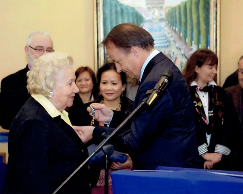Remise officiel de la médaille des Arts et Lettres